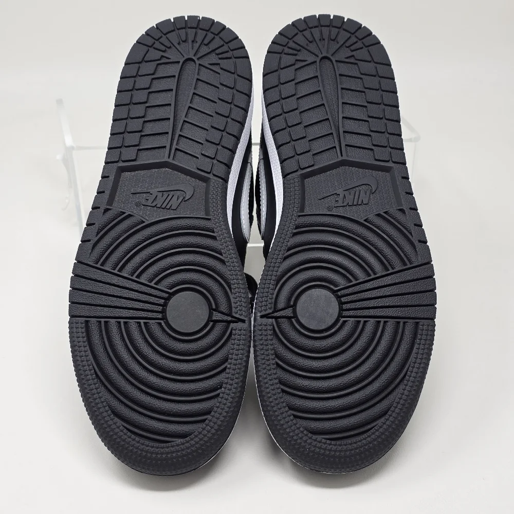 Nike GS Air Jordan 1 Low Black Summit White Sneaker 553560-043 Youth Size 5Y New